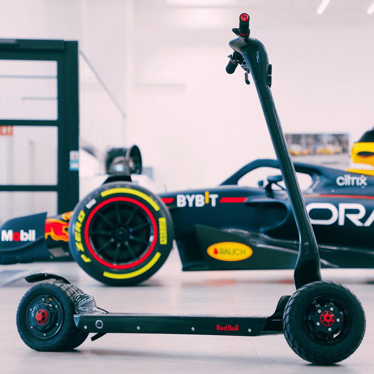 RBS #01 Carbon Edition - Electric Scooter | Oracle Red Bull Racing